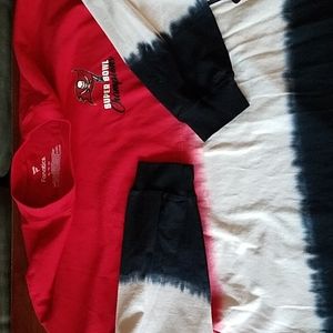 TAMPA BAY BUCCANEERS LONG SLEEVED SHIRT